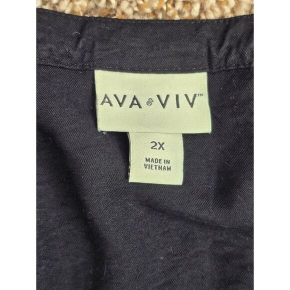 Ava & Viv Black V-Neck Tunic Blouse 2X – Plus Size Careerwear Essential - Picture 4 of 7